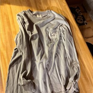 Comfort Colors Long Sleeve Pocket Tee in Gray